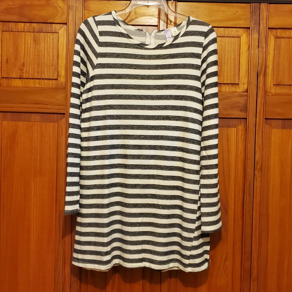 Francesca's Collection, Sweater Dress. Size Medium.